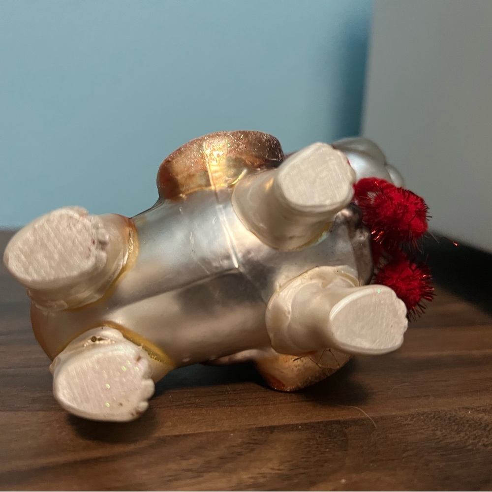 Basset Hound Blown Glass Christmas Ornament - Picture 5 of 5